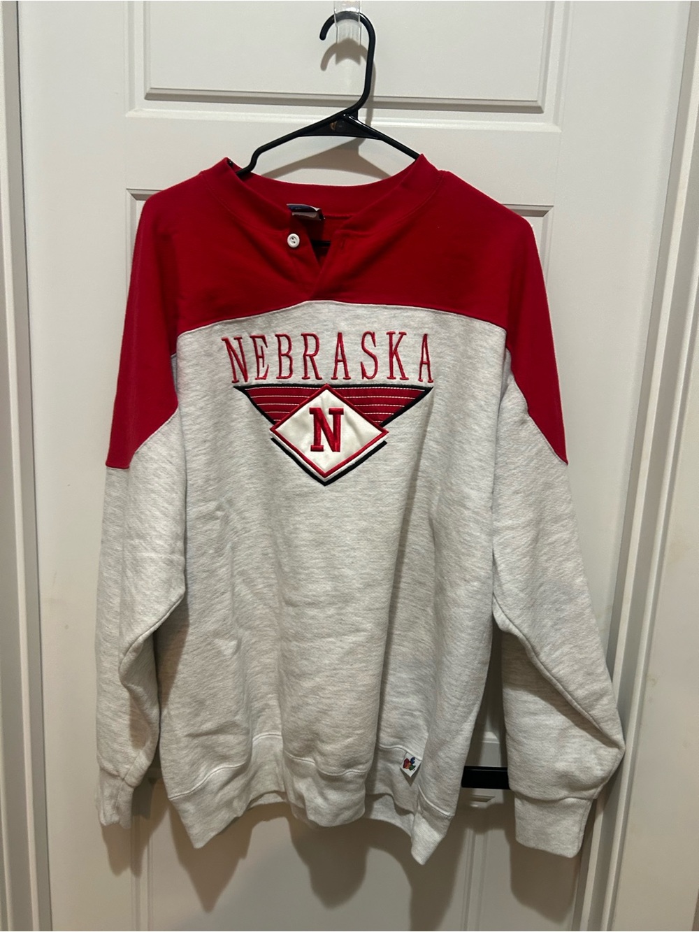 Nebraska Huskers Red and Gray button sweatshirt! Y2K vintage! Unisex